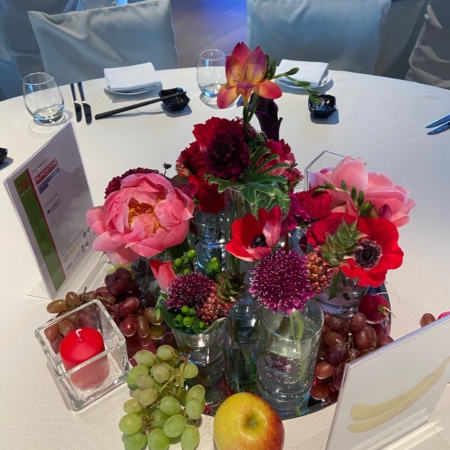 Blumen und Früchte